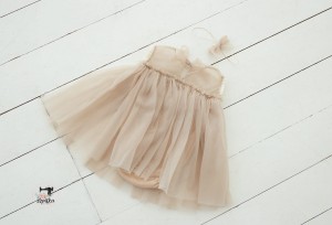 Latte SITTERS 9-12m