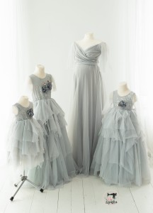 LIGHT GREY - mother of 3 daughters