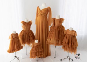 CARAMEL mother + 5 daughter set